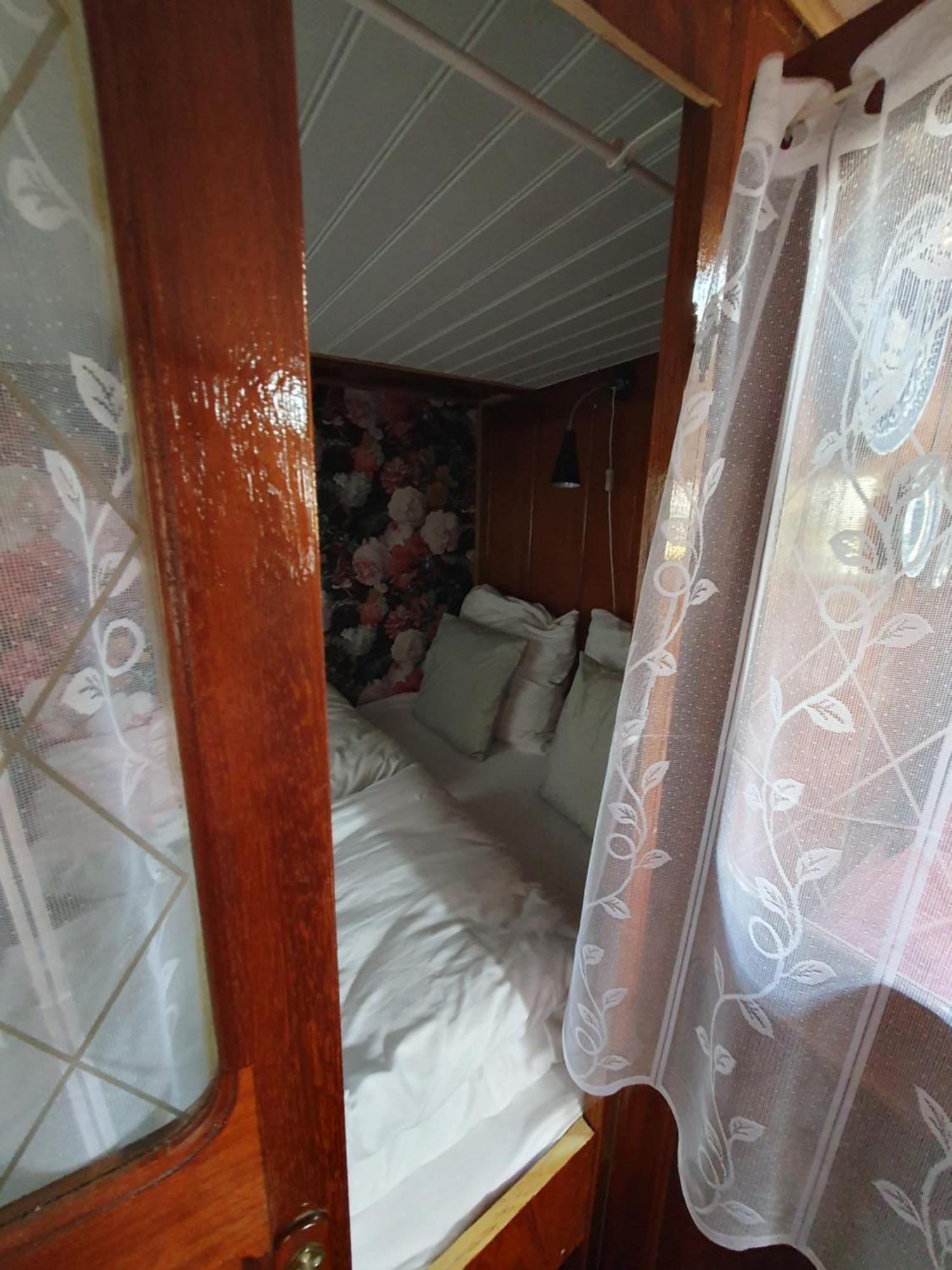 Houseboat Holiday Apartments Ρότερνταμ Δωμάτιο φωτογραφία