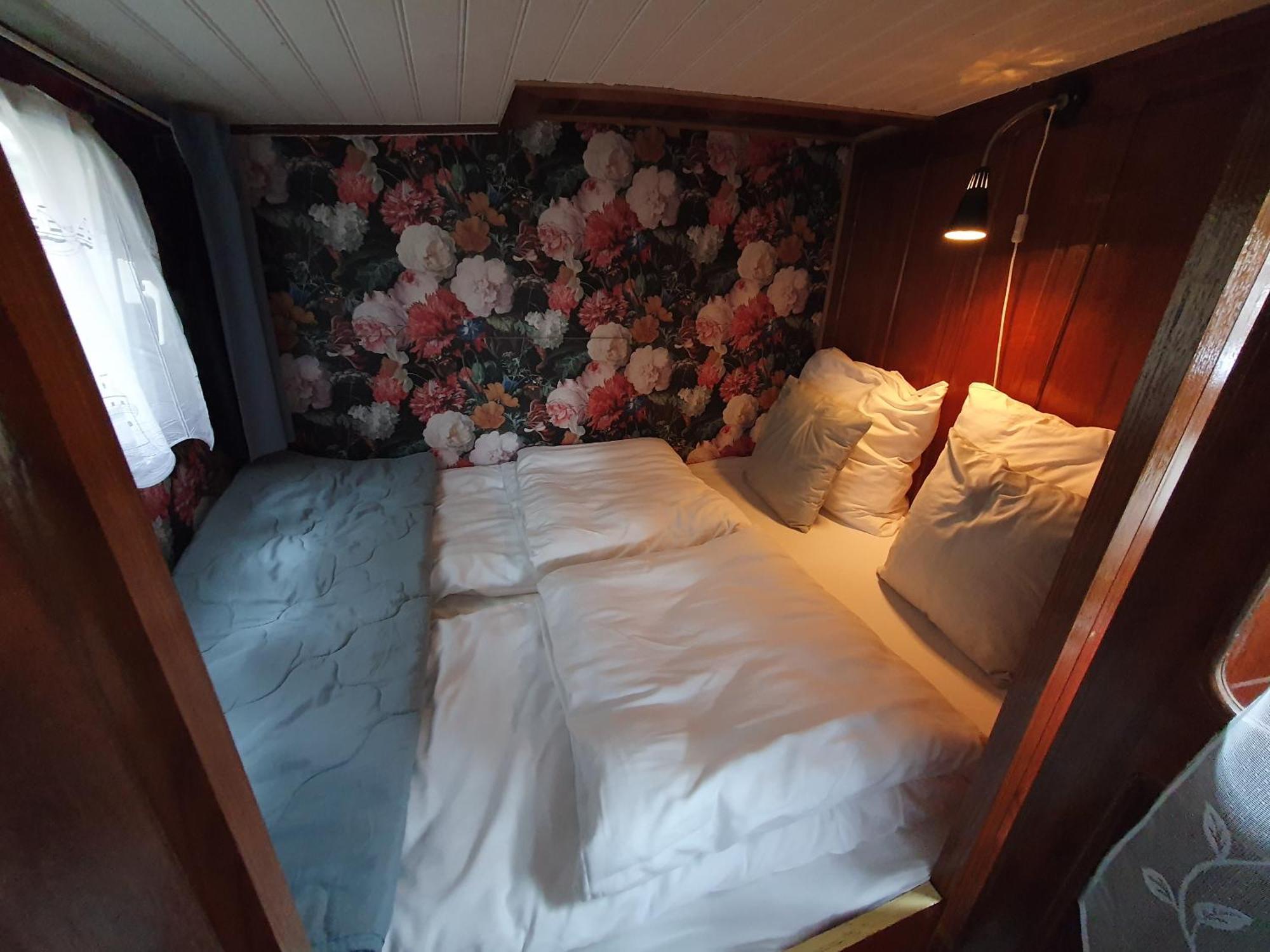 Houseboat Holiday Apartments Ρότερνταμ Δωμάτιο φωτογραφία